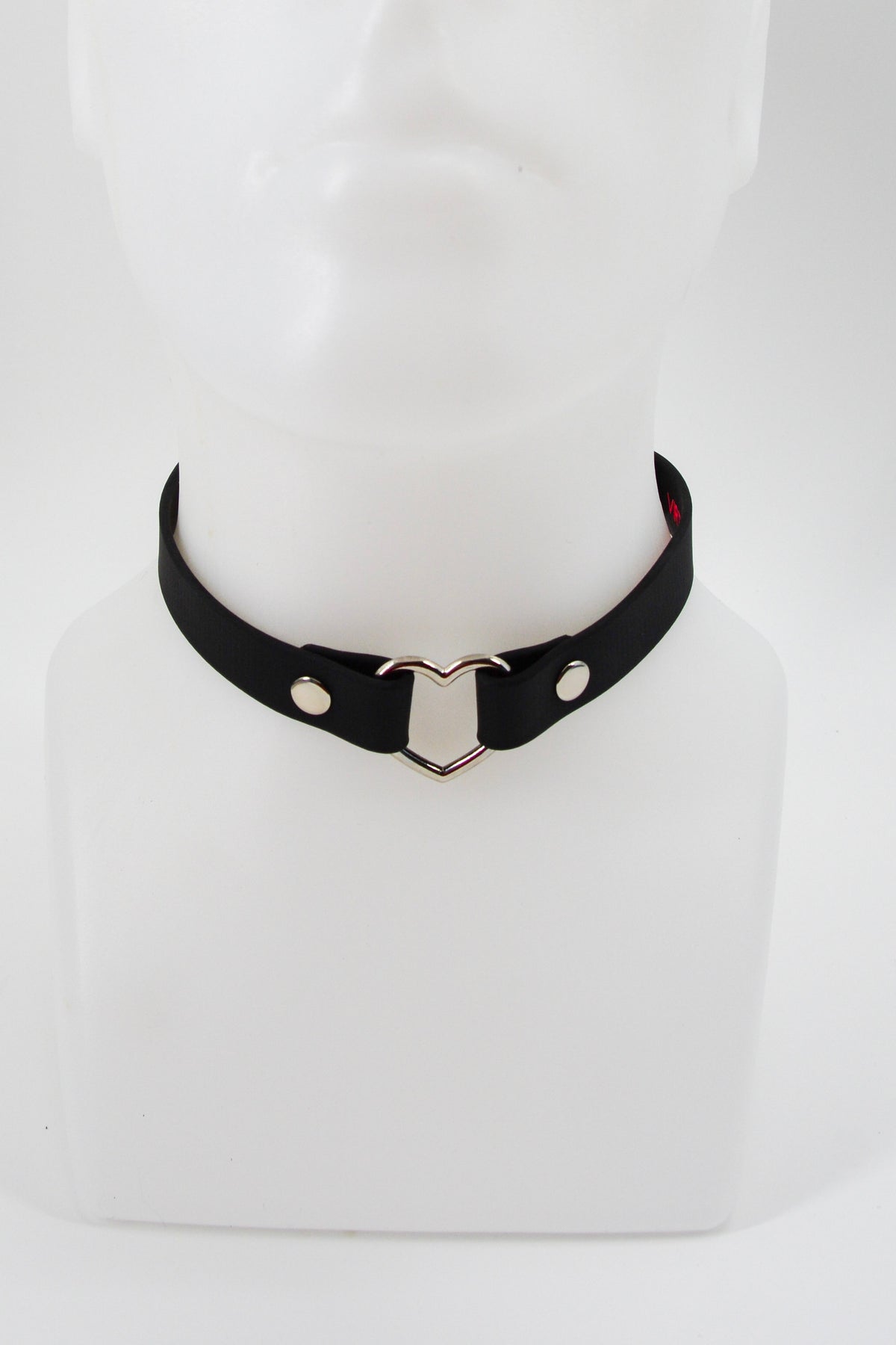3/4 Inch Black Heart Collar